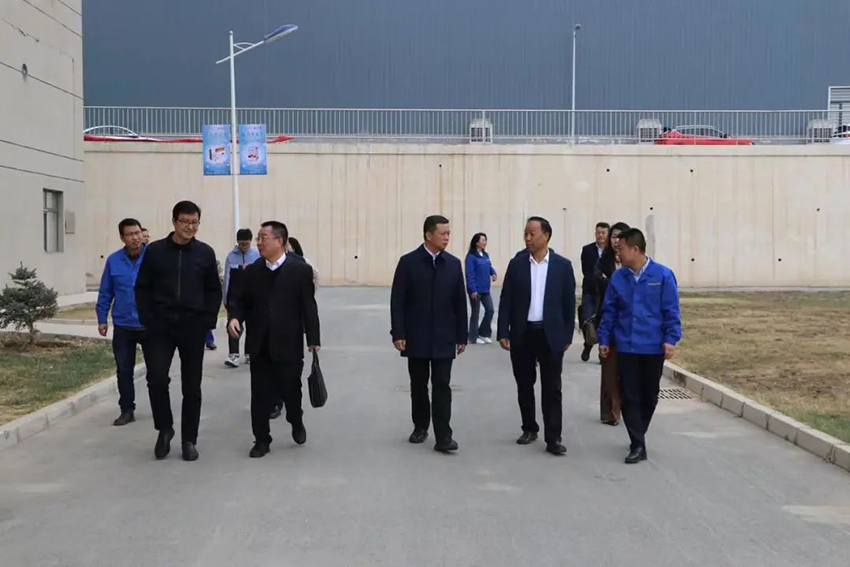 【“三抓三促”进行时】集团公司总经理窦生铭深入长运娱乐调研企业生产经营情况
