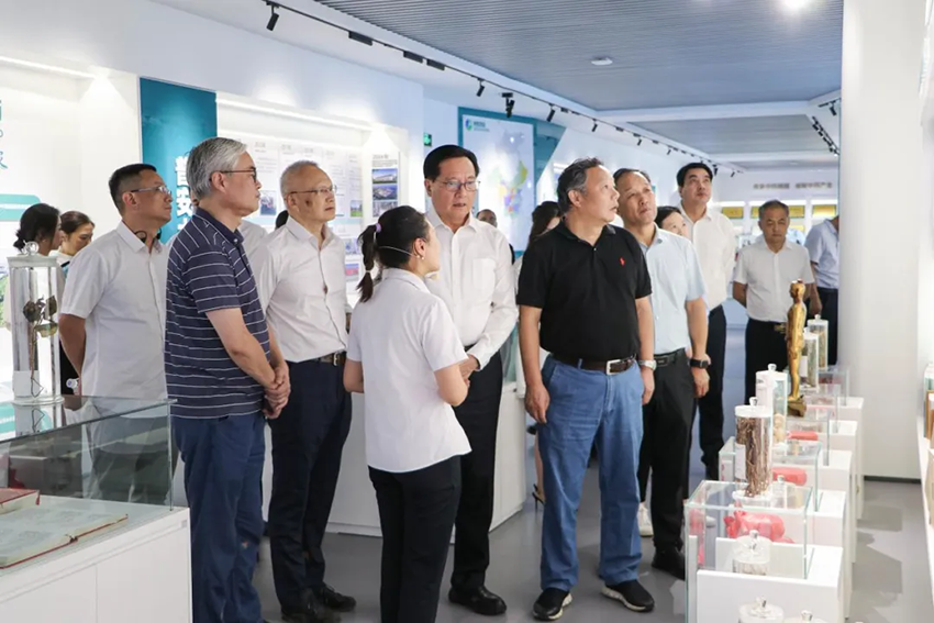 苏州工业园区科创企业家考察团到长运娱乐考察调研