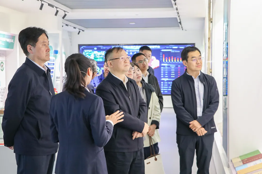 中国工程院院士黄和调研长运娱乐