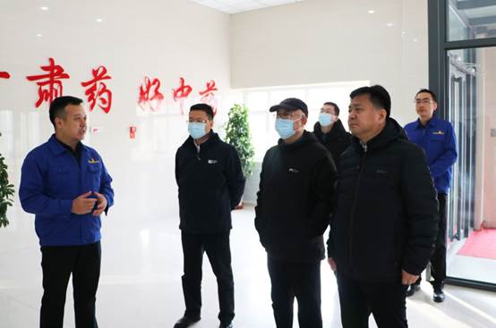 说明: 说明: C:UsersAdministratorDesktop技术中心长运娱乐
稿甘肃省科技厅副厅长李兴华李兴华副厅长调研20211215微信图片_20211215132012.jpg